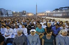 В Ватикане более 100 тысяч католиков помолились о мире в Сирии