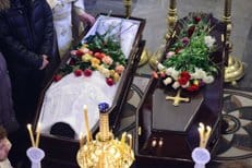 В Южно-Сахалинске простились с невинно убиенными в храме