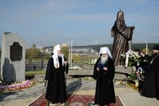 Патриарх Кирилл открыл памятник патриарху Алексию II в Минске