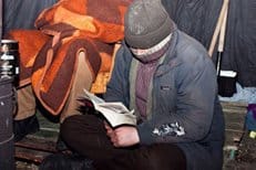 В московских храмах помолятся о бездомных, замерзающих от холода